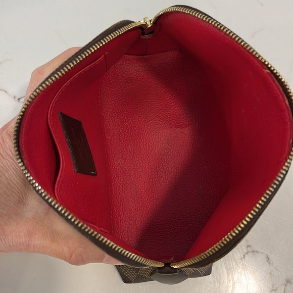 Louis Vuitton Cosmetic Pouch - Picture 12 of 13